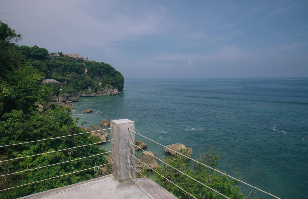 Villa V Uluwatu Exterior photo
